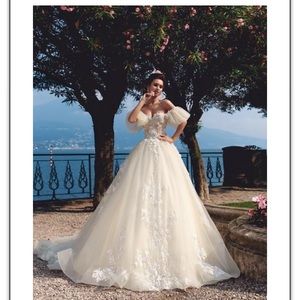 Brand new LePetra wedding gown